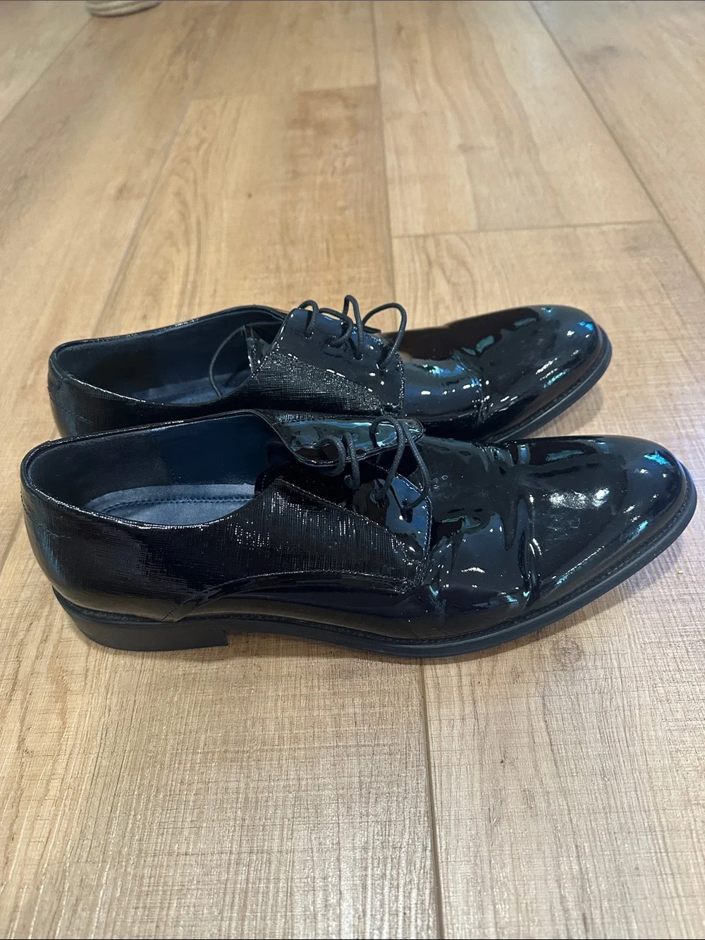 Steve Madden Glossy Black Patent Lace-Up Derby Shoes